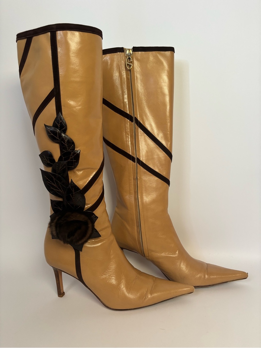 Valentino Garavani Vintage Tan Leather Boots Mink Rosette Detail 38.5